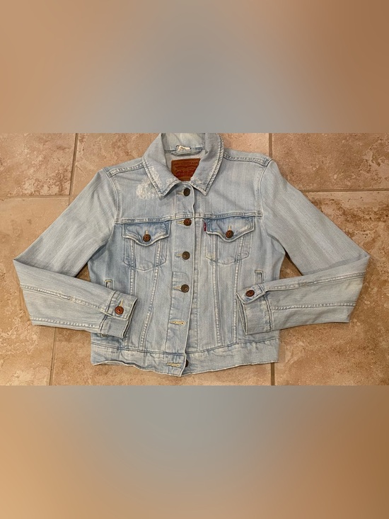 Levi's Jackets & Blazers - Levi's Classic Light Blue Jean Jacket